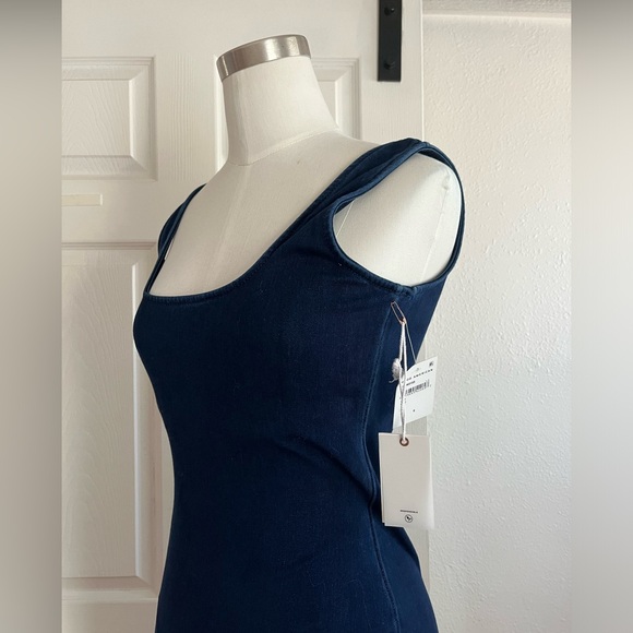 Good American Soft Sculpt Midi Dress - Picture 4 of 4